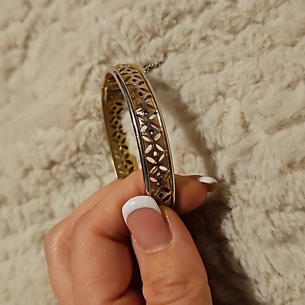 #0068 Trifari vintage? Bracelet